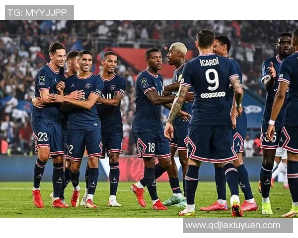 拿玻里与巴黎圣日耳曼的巅峰对决谁能笑到最后解析两队战术与球员表现 拿玻里与巴黎圣日耳曼的巅峰对决谁能笑到最后解析两队战术与球员表现